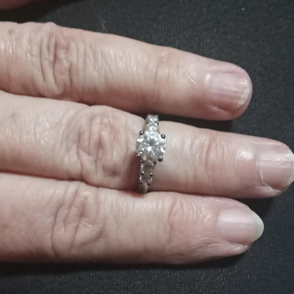 Beautiful Sterling Silver Cubic Zirconia Engagement Ring Size 7